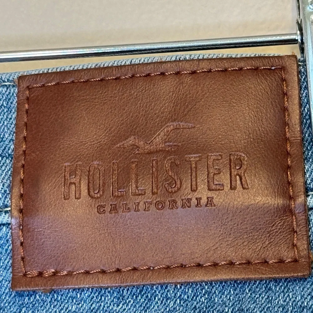 Hollister | Super Skinny Advanced Stretch Factory Busted Knee Distressed Jeans